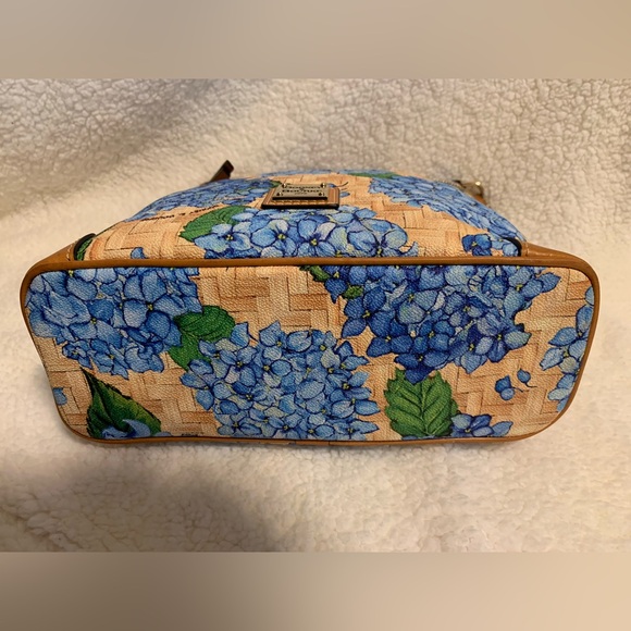 Dooney & Bourke Hydrangea Basketweave Shoulder Bag - Picture 3 of 14